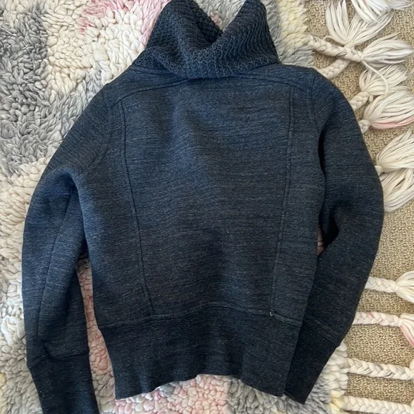 Like New HOODIES zip up sweatshirt/cardigan. - Picture 3 of 3